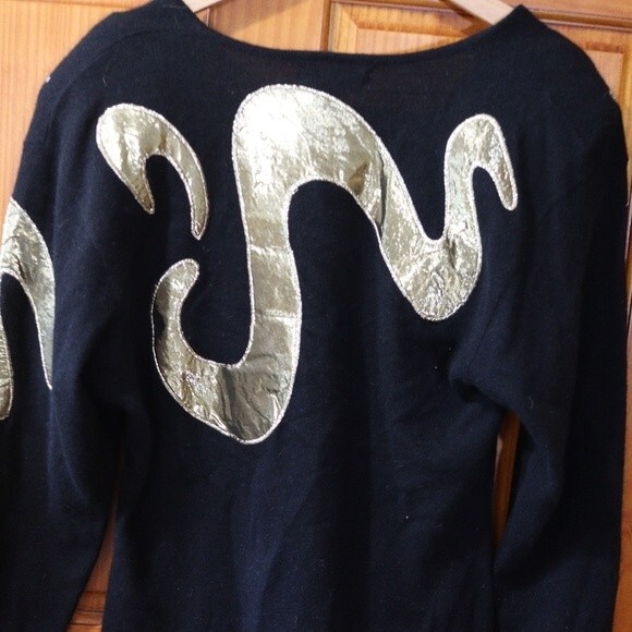 Outlander Vintage Black Metallic Gold Swirl Abstract Wool Angora Sweater - Picture 13 of 15